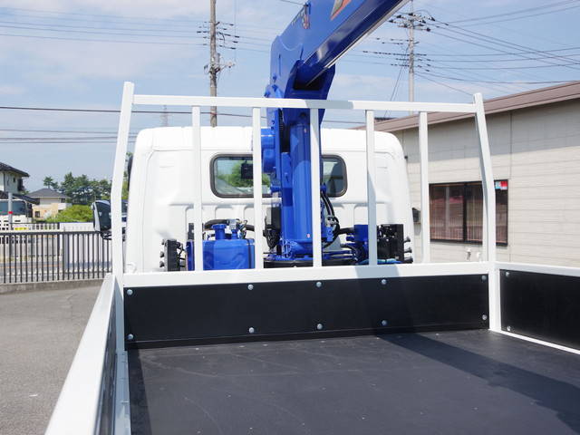 三菱ふそうキャンタークレーン4段小型（2t・3t）[写真13]