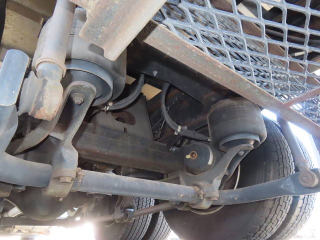 三菱ふそうスーパーグレートアルミウイング大型（10t）[写真11]