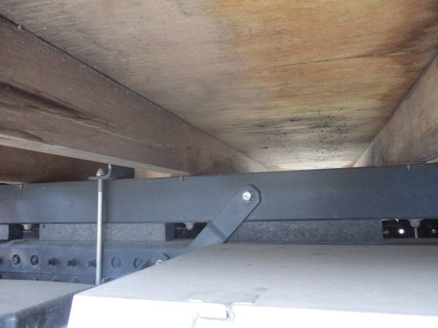 三菱ふそうキャンタークレーン4段小型（2t・3t）[写真13]