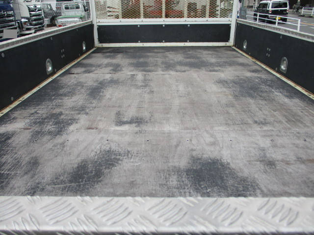 三菱ふそうキャンタークレーン4段小型（2t・3t）[写真17]