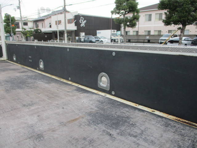 三菱ふそうキャンタークレーン4段小型（2t・3t）[写真18]