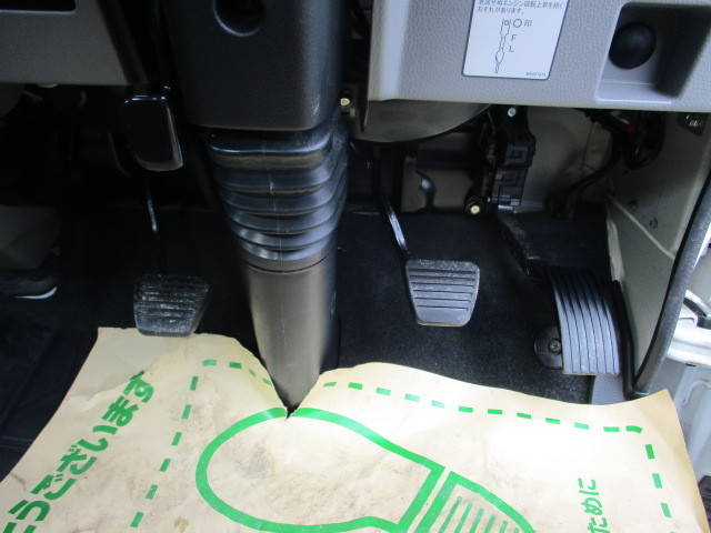 三菱ふそうキャンタークレーン4段小型（2t・3t）[写真25]