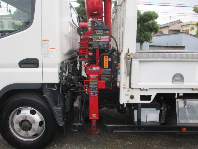 三菱ふそうキャンタークレーン4段小型（2t・3t）[写真08]