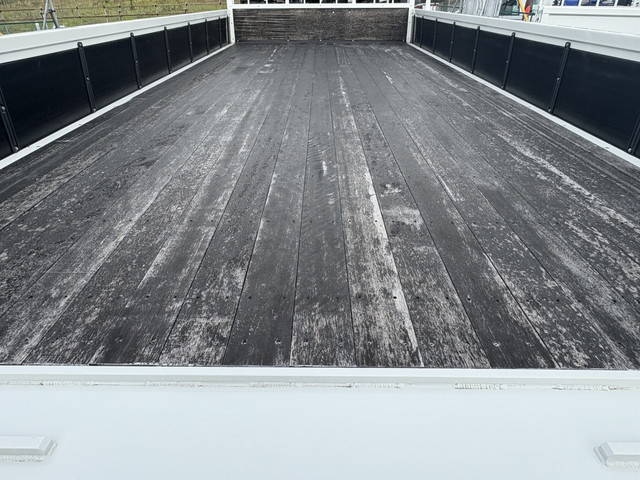 三菱ふそうファイターセルフクレーン4段増トン（6t・8t）[写真10]