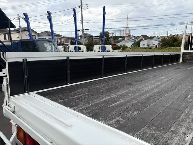 三菱ふそうファイターセルフクレーン4段増トン（6t・8t）[写真08]