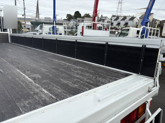 三菱ふそうファイターセルフクレーン4段増トン（6t・8t）[写真09]