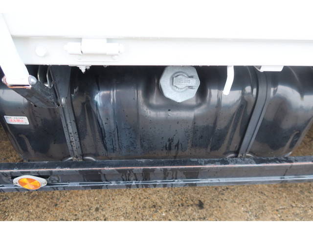 マツダタイタン平ボディ小型（2t・3t）[写真13]