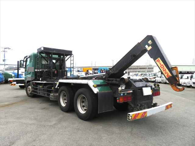 三菱ふそうスーパーグレートコンテナ専用車大型（10t）[写真19]