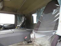 三菱ふそうスーパーグレートコンテナ専用車大型（10t）[写真24]