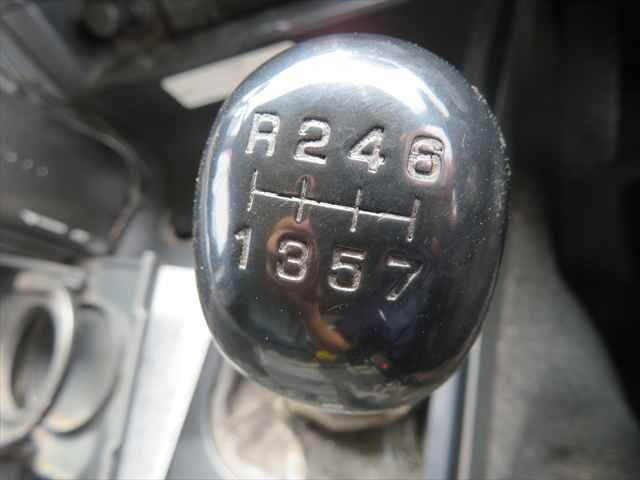 三菱ふそうスーパーグレートコンテナ専用車大型（10t）[写真28]