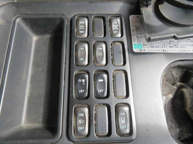 三菱ふそうスーパーグレートコンテナ専用車大型（10t）[写真29]