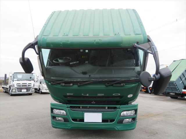 三菱ふそうスーパーグレートコンテナ専用車大型（10t）[写真09]