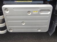 いすゞギガアルミウイング大型（10t）[写真14]