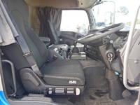 いすゞギガアルミウイング大型（10t）[写真21]