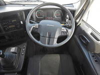 いすゞギガアルミウイング大型（10t）[写真23]