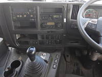 いすゞギガアルミウイング大型（10t）[写真24]