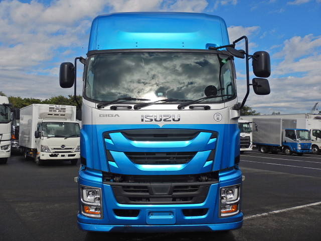 いすゞギガアルミウイング大型（10t）[写真03]