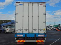 いすゞギガアルミウイング大型（10t）[写真06]