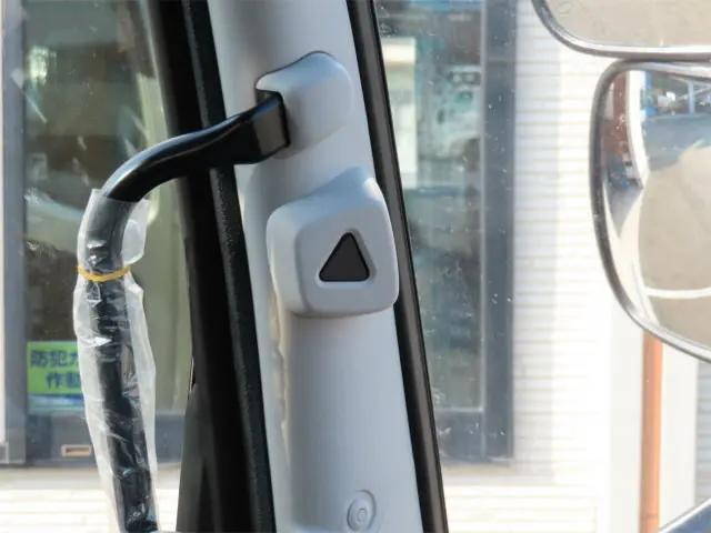 三菱ふそうファイタークレーン4段中型（4t）[写真19]