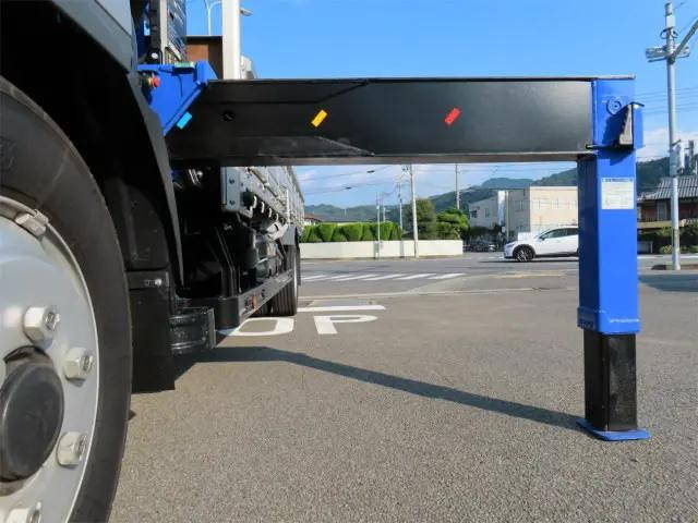 三菱ふそうファイタークレーン4段中型（4t）[写真28]