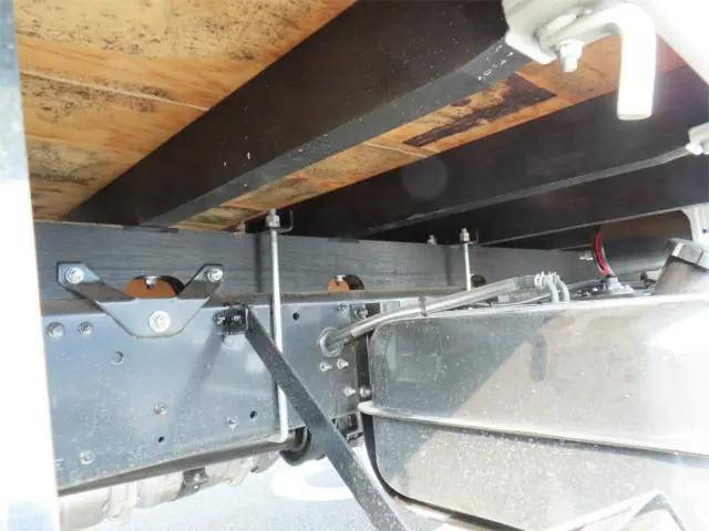 三菱ふそうファイタークレーン4段中型（4t）[写真35]