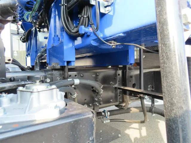 三菱ふそうファイタークレーン4段中型（4t）[写真36]