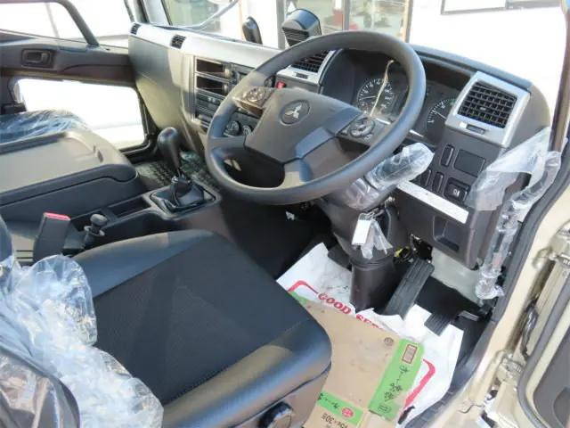 三菱ふそうファイタークレーン4段中型（4t）[写真07]