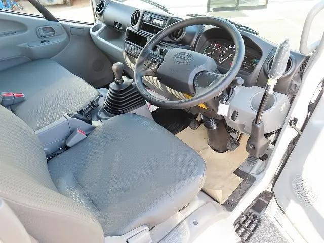 日野デュトロダンプ小型（2t・3t）[写真07]