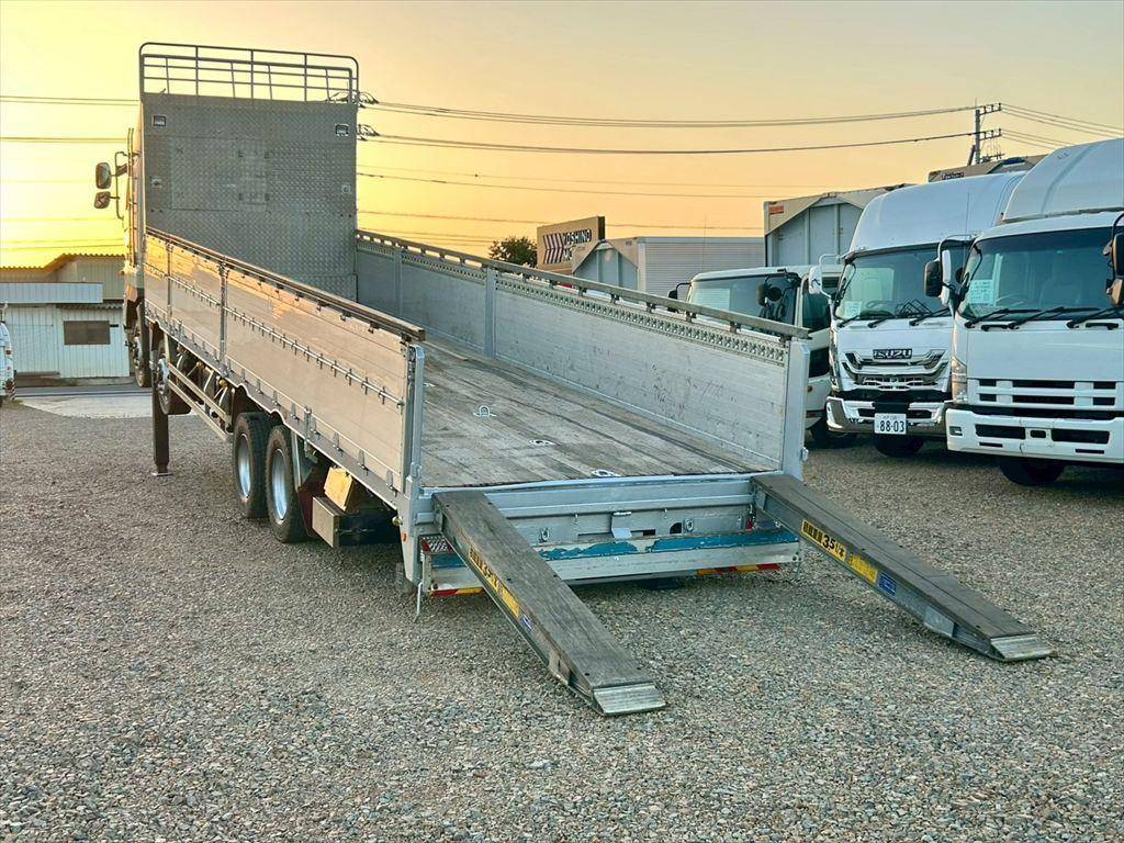 日野プロフィアセルフローダー大型（10t）[写真10]