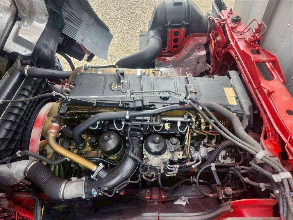 三菱ふそうスーパーグレート冷凍車（冷蔵車）大型（10t）[写真19]