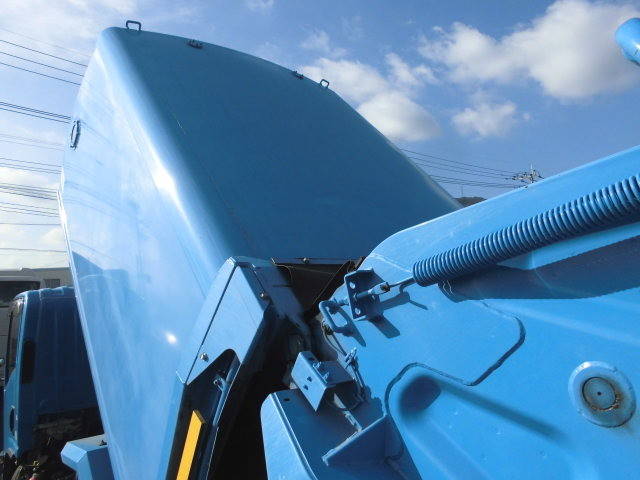 いすゞエルフパッカー車（塵芥車）小型（2t・3t）[写真11]