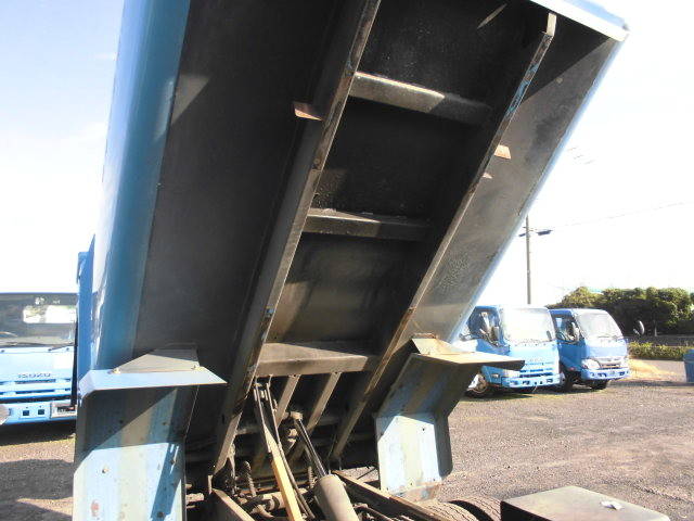 いすゞエルフパッカー車（塵芥車）小型（2t・3t）[写真09]