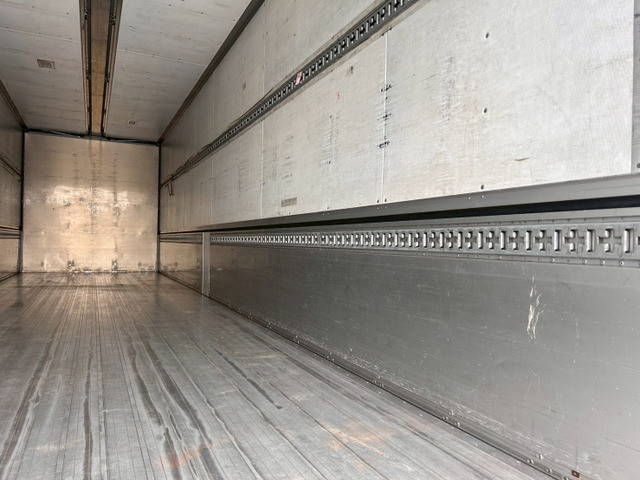 日野プロフィアアルミウイング大型（10t）[写真11]