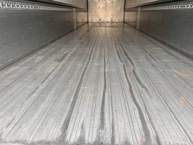 日野プロフィアアルミウイング大型（10t）[写真12]