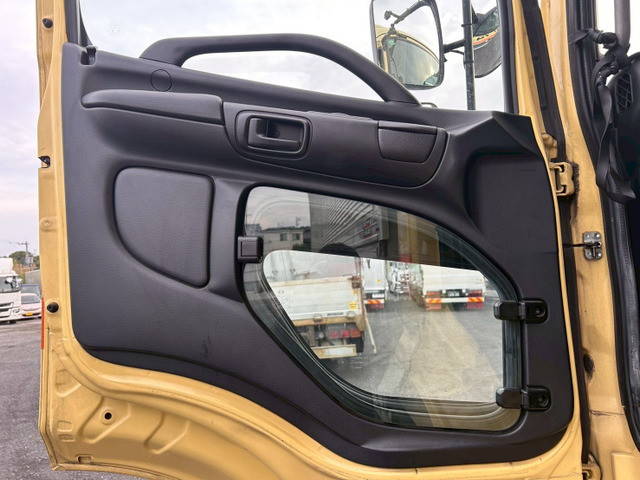 日野プロフィアアルミウイング大型（10t）[写真15]