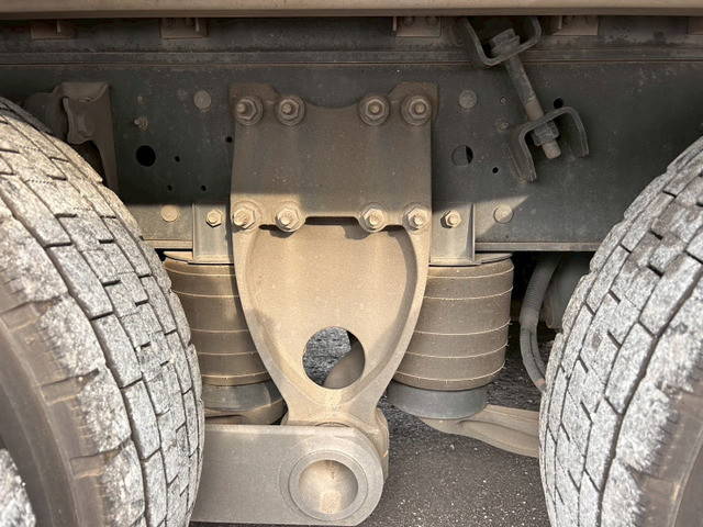 日野プロフィアアルミウイング大型（10t）[写真37]