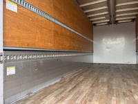 いすゞフォワードアルミウイング中型（4t）[写真12]