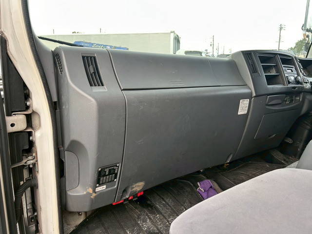 いすゞフォワードアルミウイング中型（4t）[写真16]