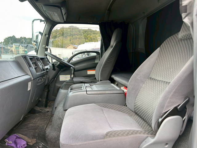 いすゞフォワードアルミウイング中型（4t）[写真18]