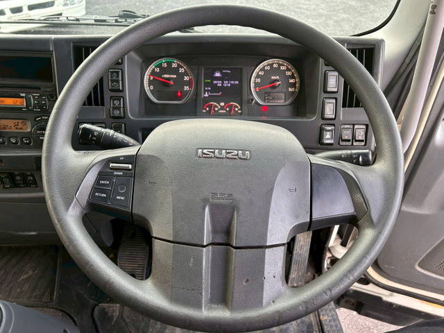 いすゞフォワードアルミウイング中型（4t）[写真19]