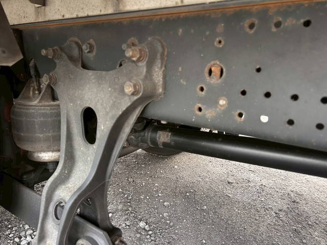 いすゞフォワードアルミウイング中型（4t）[写真31]