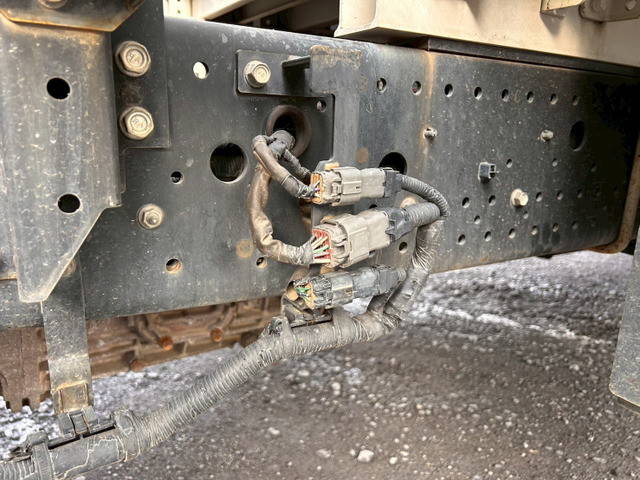 いすゞフォワードアルミウイング中型（4t）[写真33]