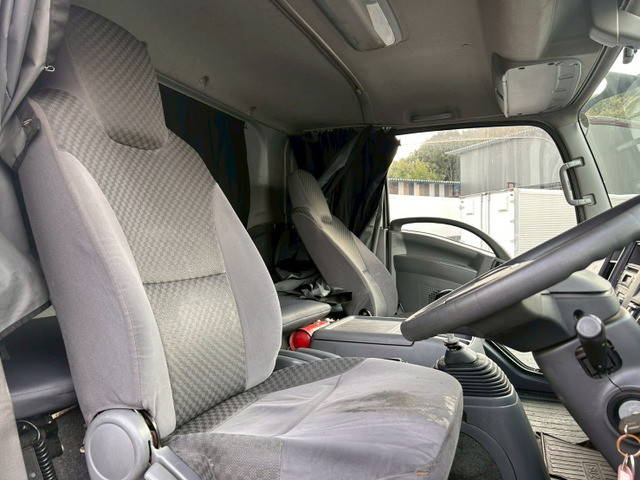 いすゞフォワードアルミウイング中型（4t）[写真38]