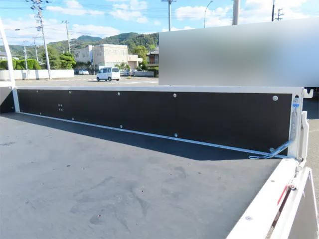 三菱ふそうキャンタークレーン6段小型（2t・3t）[写真21]