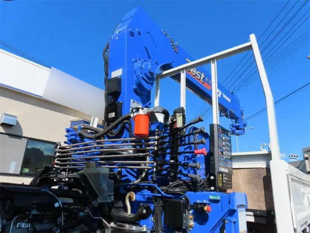 三菱ふそうキャンタークレーン6段小型（2t・3t）[写真22]