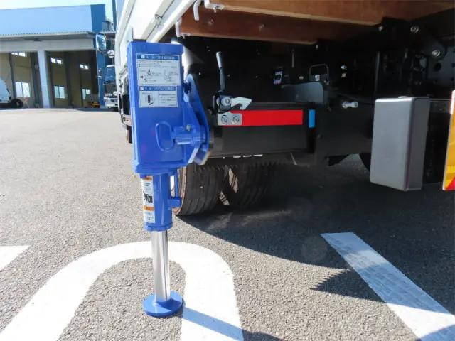 三菱ふそうキャンタークレーン6段小型（2t・3t）[写真25]