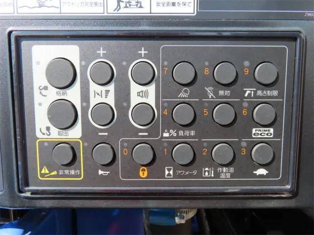 三菱ふそうキャンタークレーン6段小型（2t・3t）[写真28]