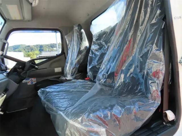 三菱ふそうキャンタークレーン6段小型（2t・3t）[写真09]