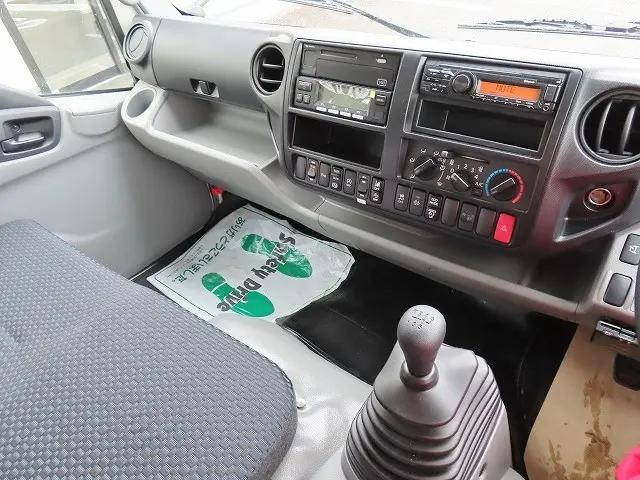 日野デュトロ冷凍車（冷蔵車）小型（2t・3t）[写真12]