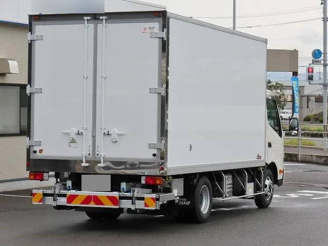 日野デュトロ冷凍車（冷蔵車）小型（2t・3t）[写真02]